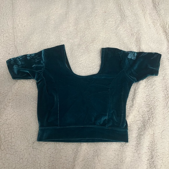 Velvet Crop top - Picture 2 of 2